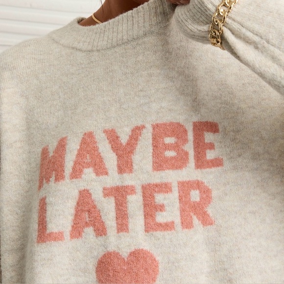 AE•Whoa So Soft Valentine's Day Sweater•Size S•NWT - Picture 2 of 4